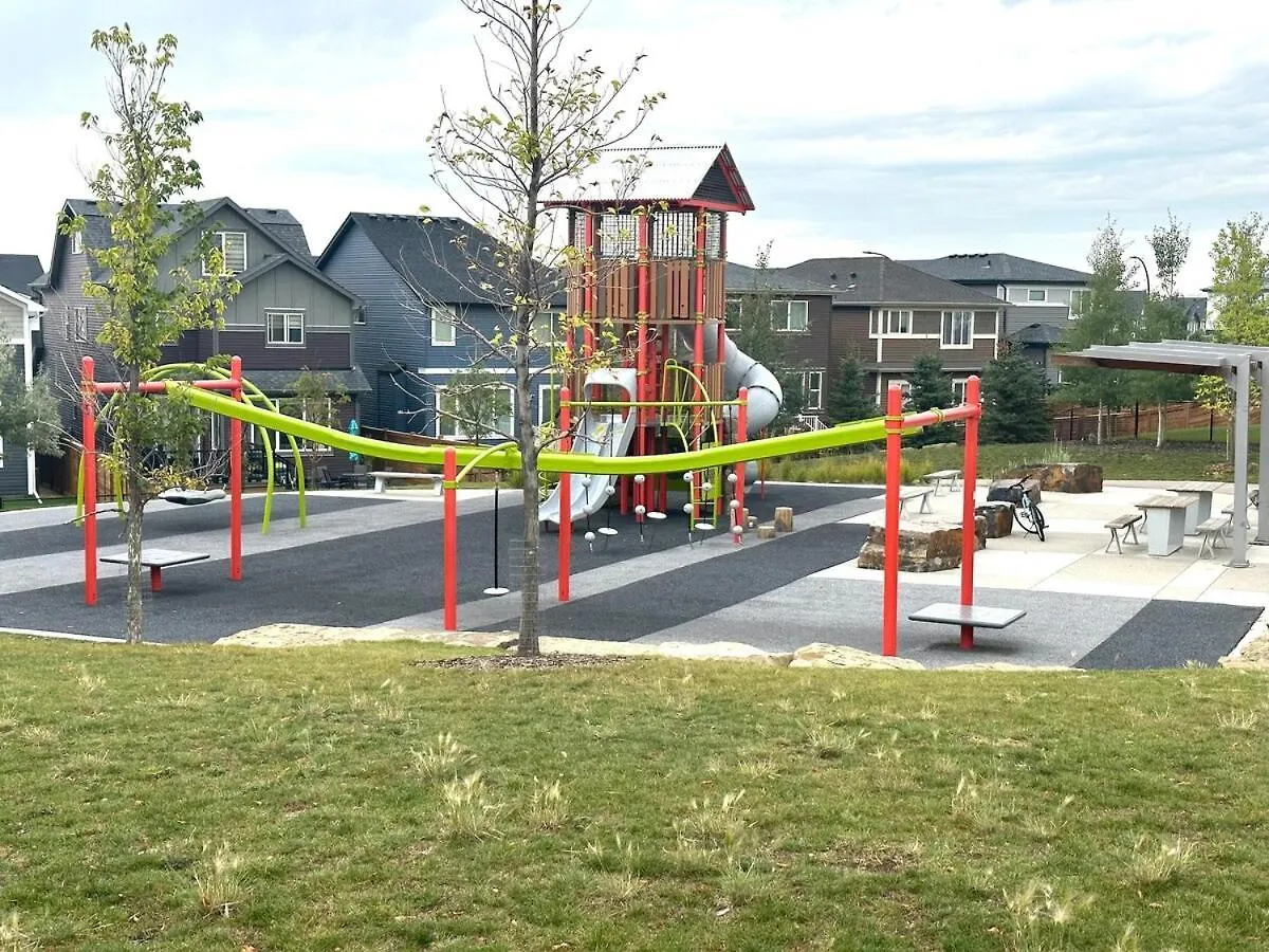 Sommie'S Place 2 Bedroom Suite Near Yyc Airport Apartment