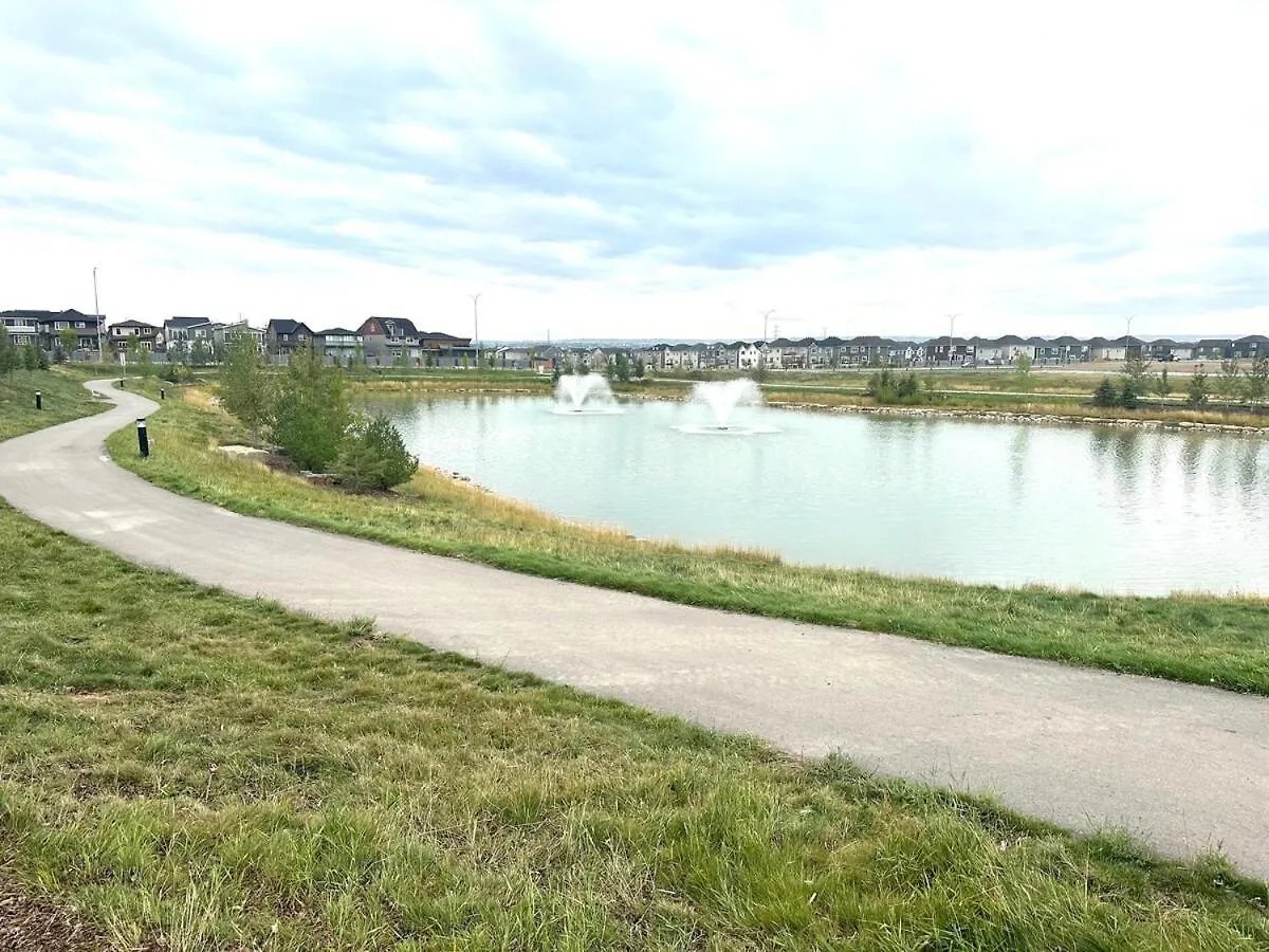 Apartment Sommie'S Place 2 Bedroom Suite Near Yyc Airport