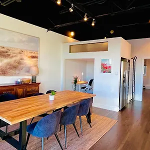Sunny Penthouse On 17th Ave, 1 Bedroom, 1 Loft Bed With Ladder, 1 Sofa Bed, Sleeps 6, Downtown Apartment