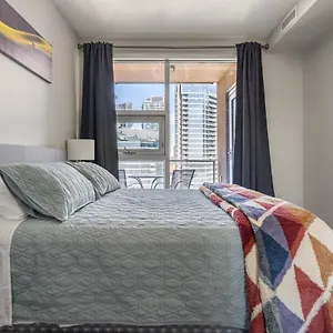 City View 1br Downtown Apartment
