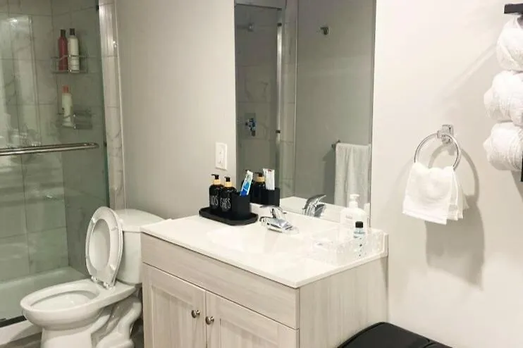 Apartment Sommie'S Place 2 Bedroom Suite Near Yyc Airport